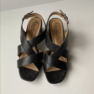 abella carousel sandal